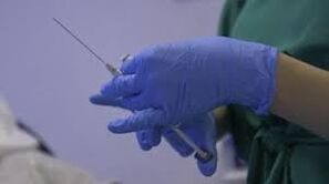 jarum suntik di dokter