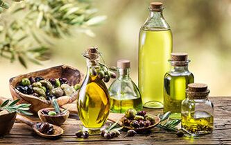 Minyak zaitun sareng baking soda pikeun pembesaran sirit